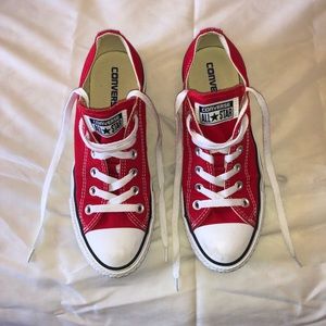 Red All Star Low Top Converse size 6M/8W